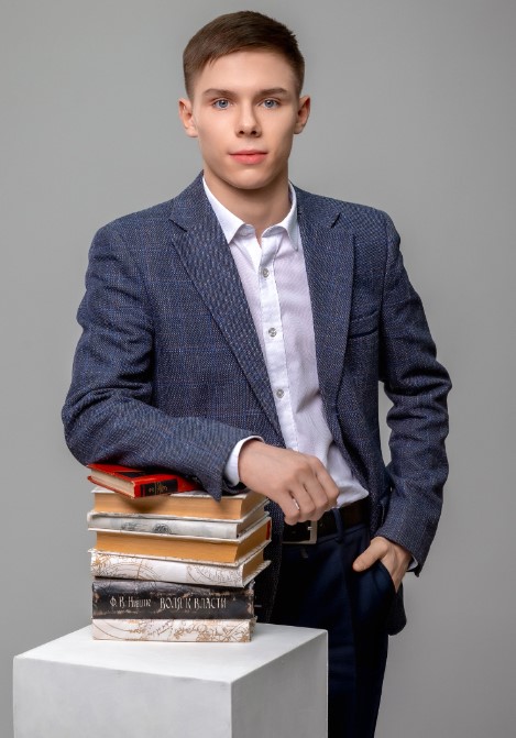 Черменин Александр.