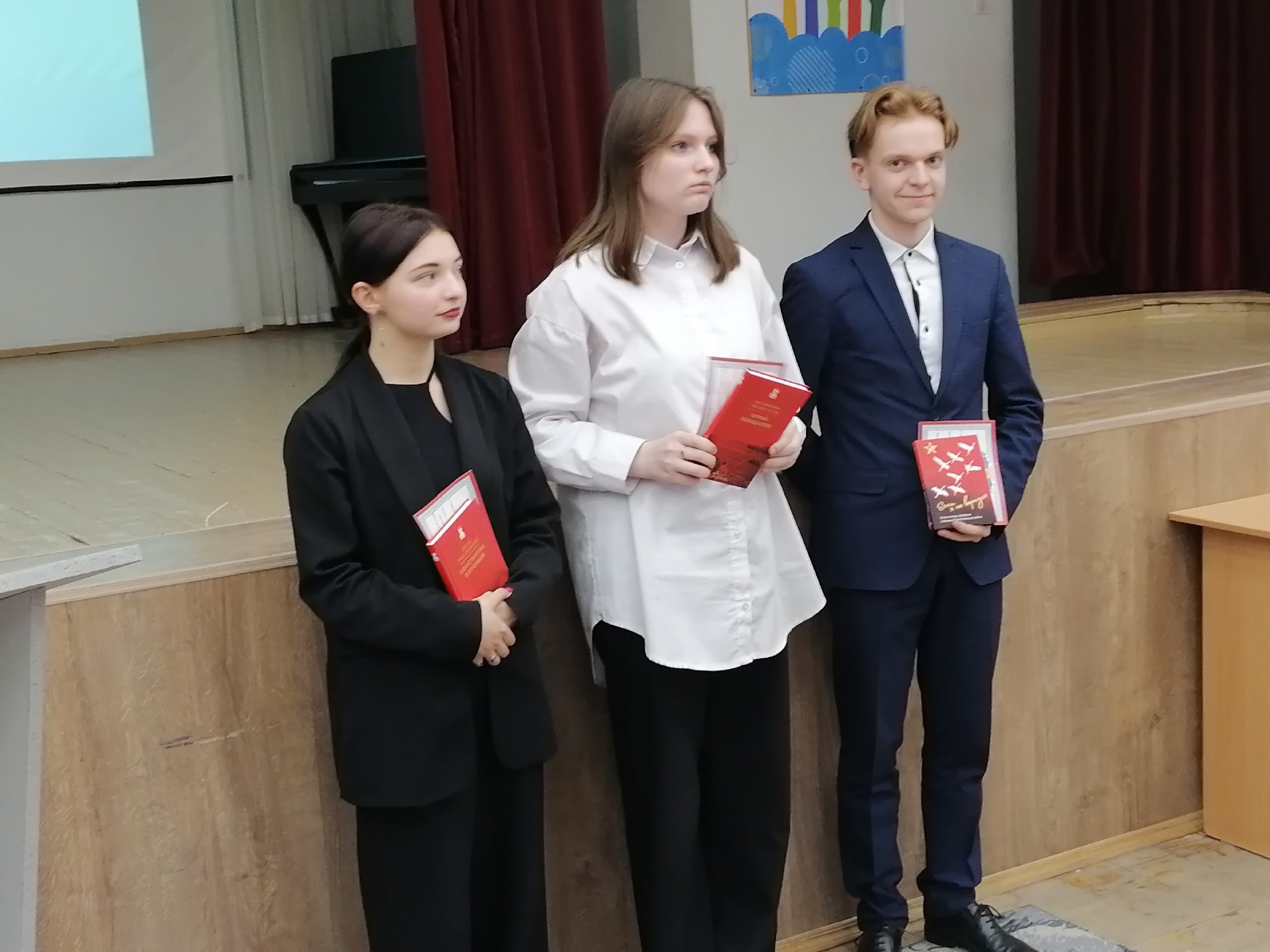 Живой голос.